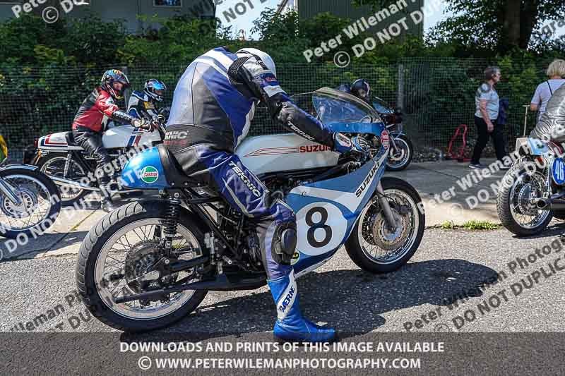 Vintage motorcycle club;eventdigitalimages;mallory park;mallory park trackday photographs;no limits trackdays;peter wileman photography;trackday digital images;trackday photos;vmcc festival 1000 bikes photographs